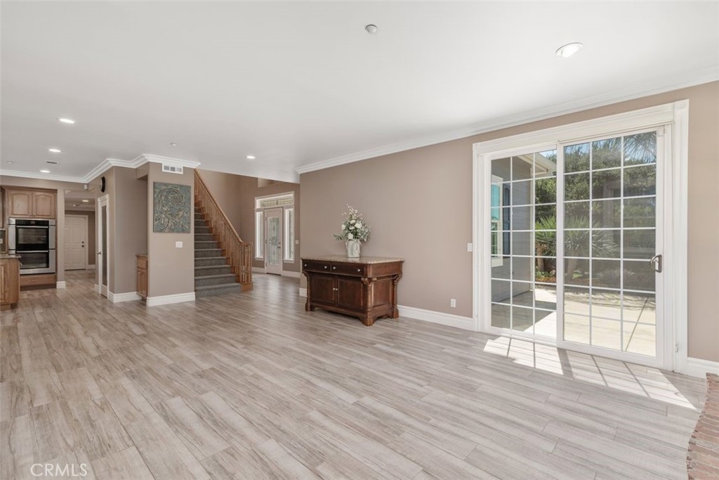 3912 Cirro Vista Way