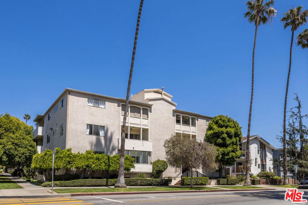 Photo of 1101 Lincoln Boulevard #1, Santa Monica, CA 90403 (MLS # 26827715)