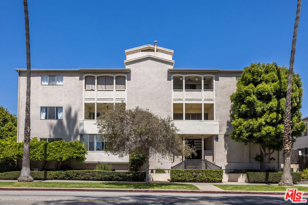 Photo of 1101 Lincoln Boulevard #1, Santa Monica, CA 90403 (MLS # 26827715)