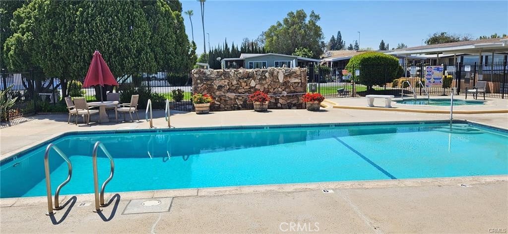 8811 Canoga Avenue 303