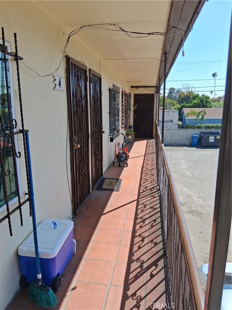 626 W Century