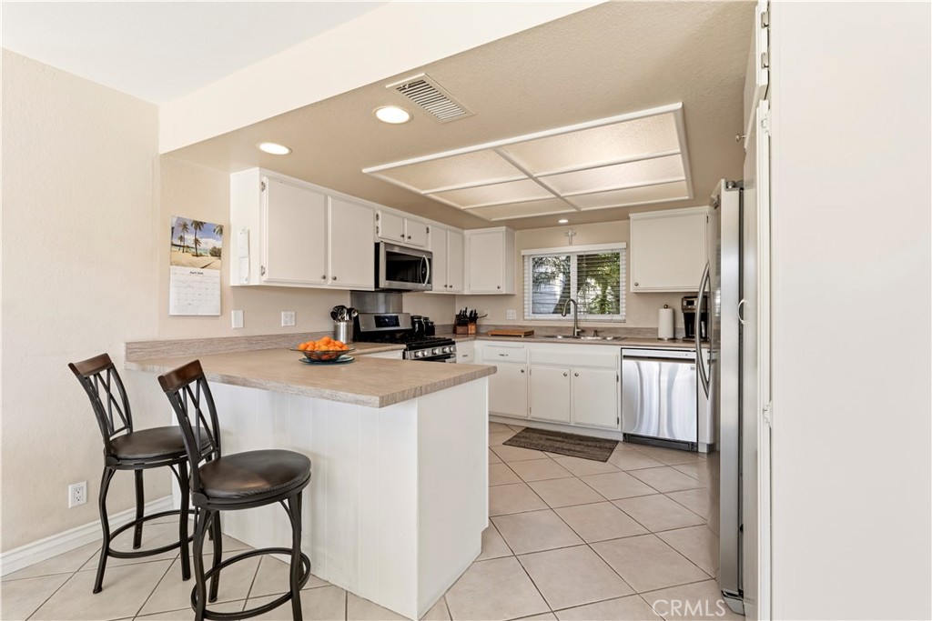 Oxnard, California, 91307, United States, 4 Bedrooms Bedrooms, ,2 BathroomsBathrooms,Residential,Active,2031740
