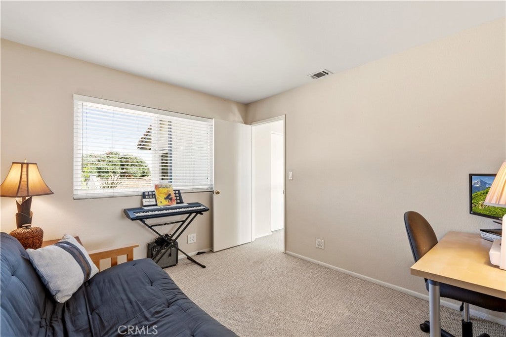 Oxnard, California, 91307, United States, 4 Bedrooms Bedrooms, ,2 BathroomsBathrooms,Residential,Active,2031740