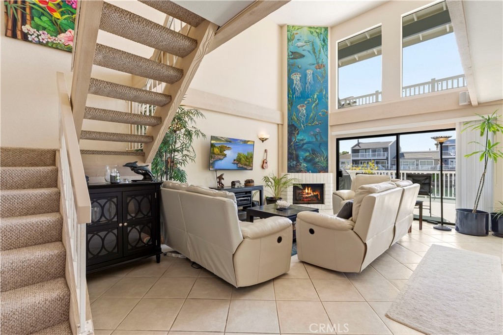 Oxnard, California, 91307, United States, 4 Bedrooms Bedrooms, ,2 BathroomsBathrooms,Residential,Active,2031740