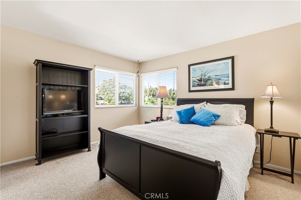 Oxnard, California, 91307, United States, 4 Bedrooms Bedrooms, ,2 BathroomsBathrooms,Residential,Active,2031740