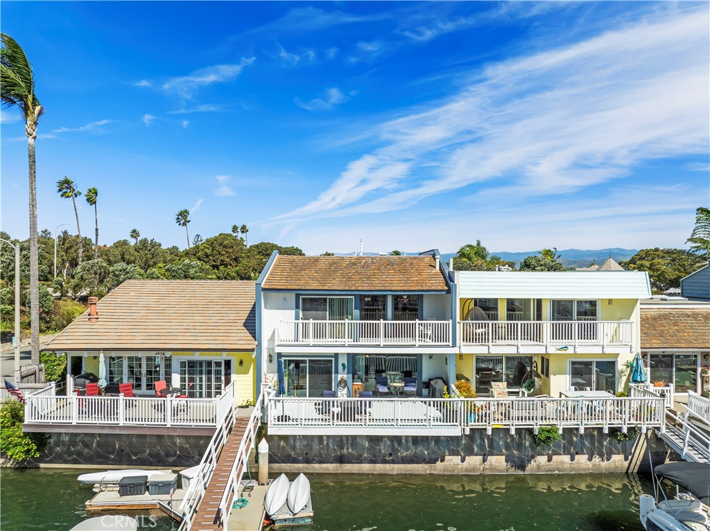 Oxnard, California, 91307, United States, 4 Bedrooms Bedrooms, ,2 BathroomsBathrooms,Residential,Active,2031740