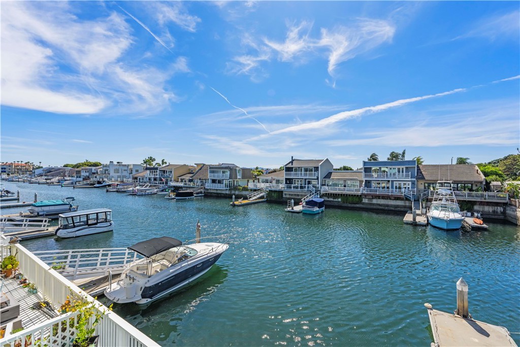 Oxnard, California, 91307, United States, 4 Bedrooms Bedrooms, ,2 BathroomsBathrooms,Residential,Active,2031740