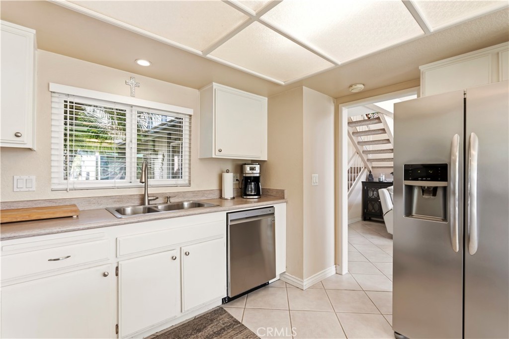 Oxnard, California, 91307, United States, 4 Bedrooms Bedrooms, ,2 BathroomsBathrooms,Residential,Active,2031740