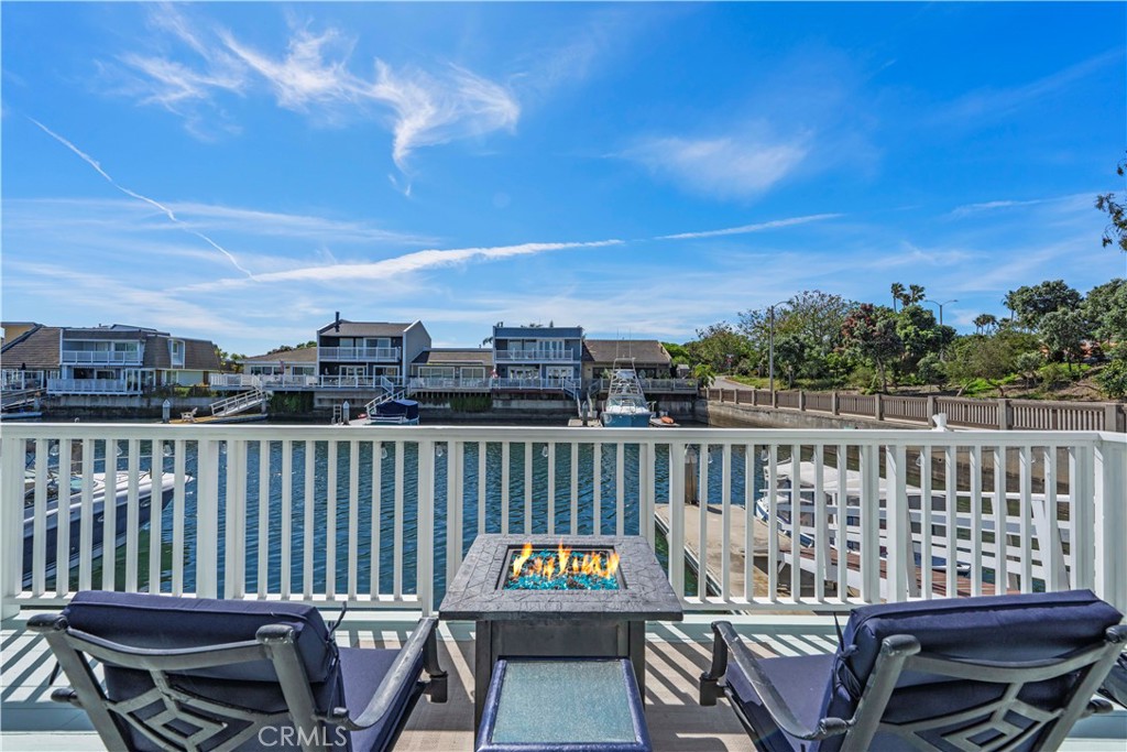Oxnard, California, 91307, United States, 4 Bedrooms Bedrooms, ,2 BathroomsBathrooms,Residential,Active,2031740