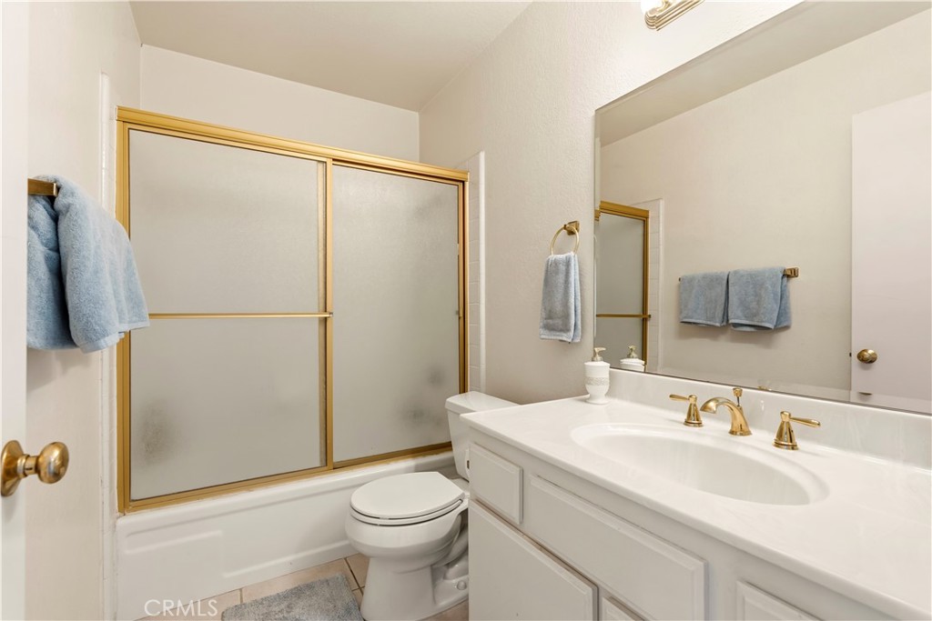 Oxnard, California, 91307, United States, 4 Bedrooms Bedrooms, ,2 BathroomsBathrooms,Residential,Active,2031740