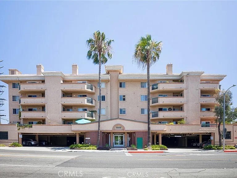 Brookshire Manor, charming 55+ community in the heart of Downey. Near the Downey Theatre, Downtown Downey restaurants and shops along with Saturday Farmer's Market. This 2 bedroom, 2 bath, 770 sq. ft. condo features stove, microwave, dishwasher, stacked washer/dryer, central air/heat.