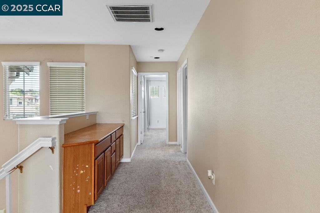 LYON GROVES - Residential