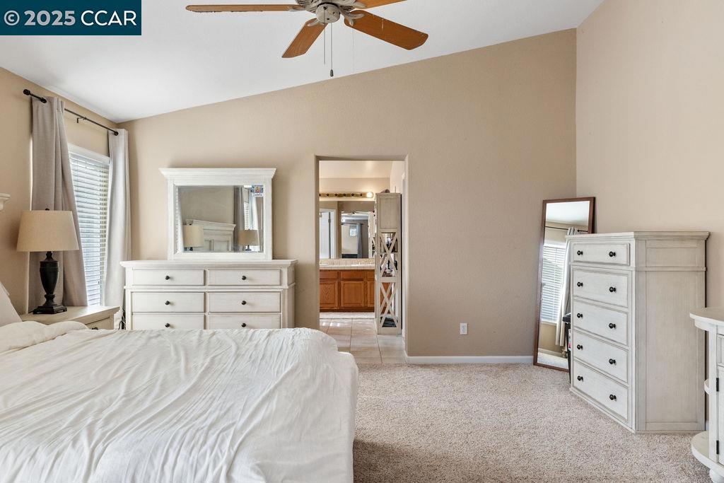 LYON GROVES - Residential