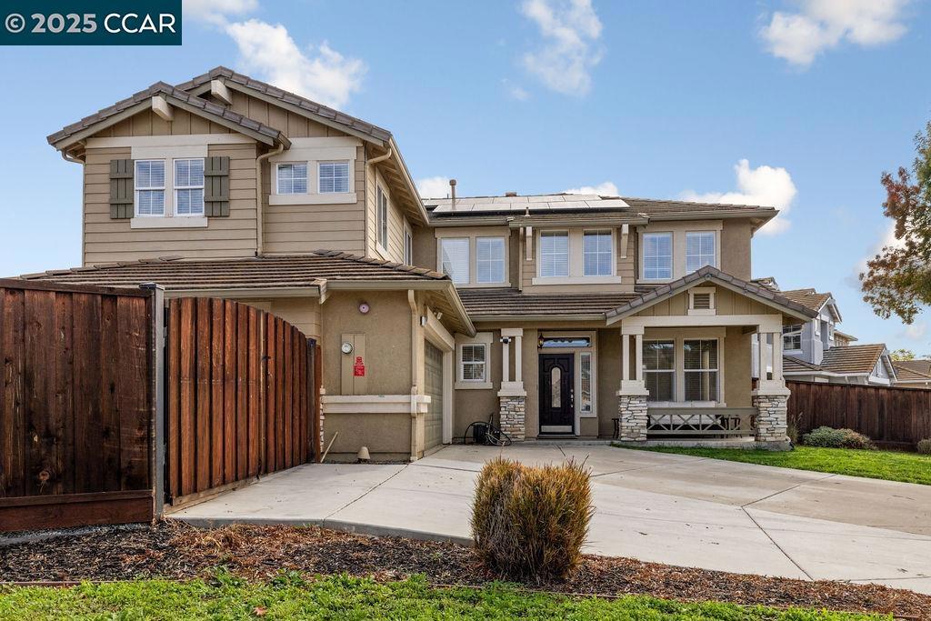 LYON GROVES - Residential