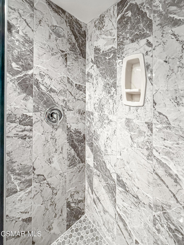 Not Applicable - 1007242 - Residential Lease