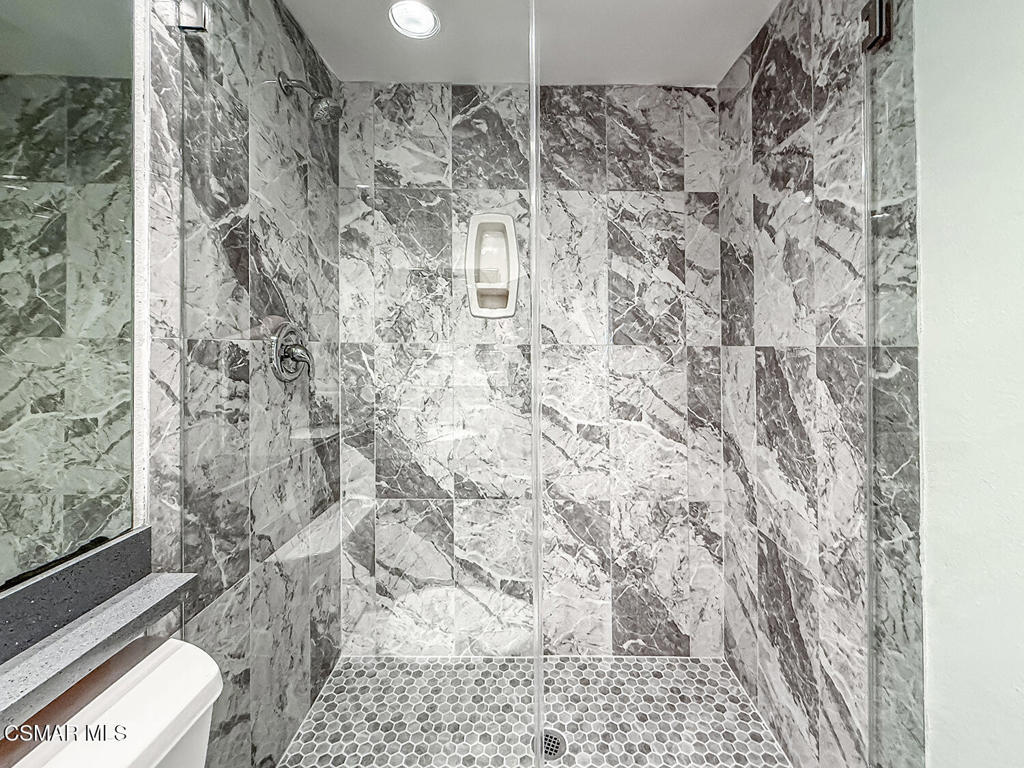 Not Applicable - 1007242 - Residential Lease