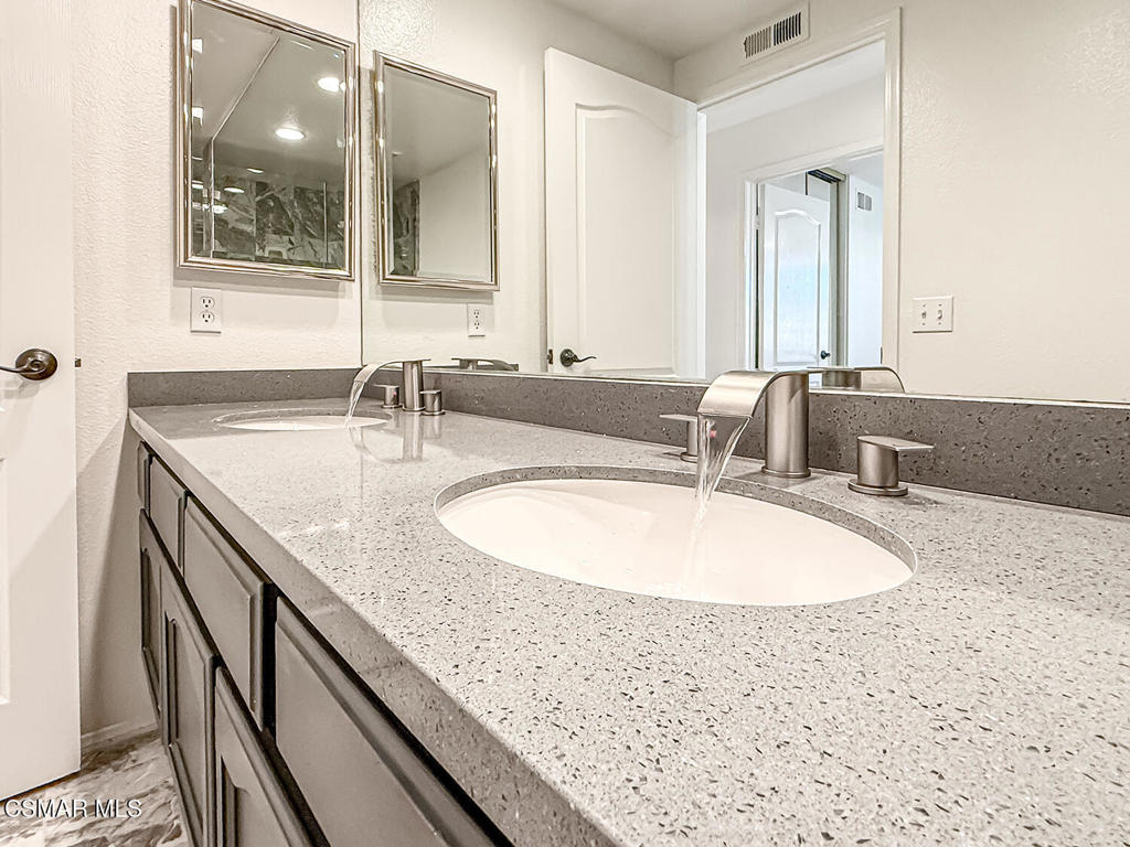 Not Applicable - 1007242 - Residential Lease