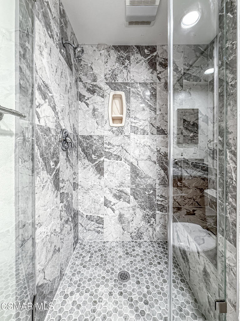 Not Applicable - 1007242 - Residential Lease