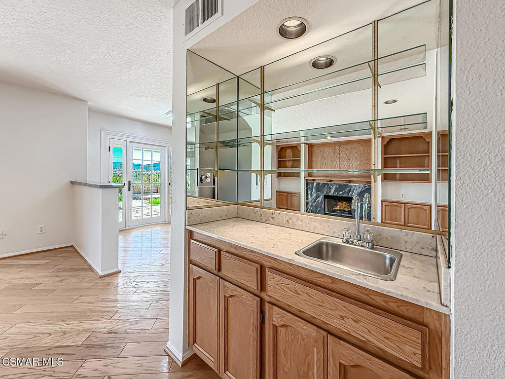 Not Applicable - 1007242 - Residential Lease