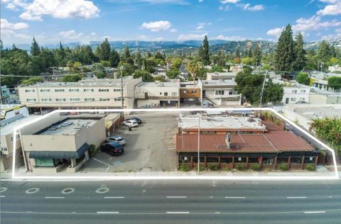 1748 El Camino Real San Carlos CA 94070
