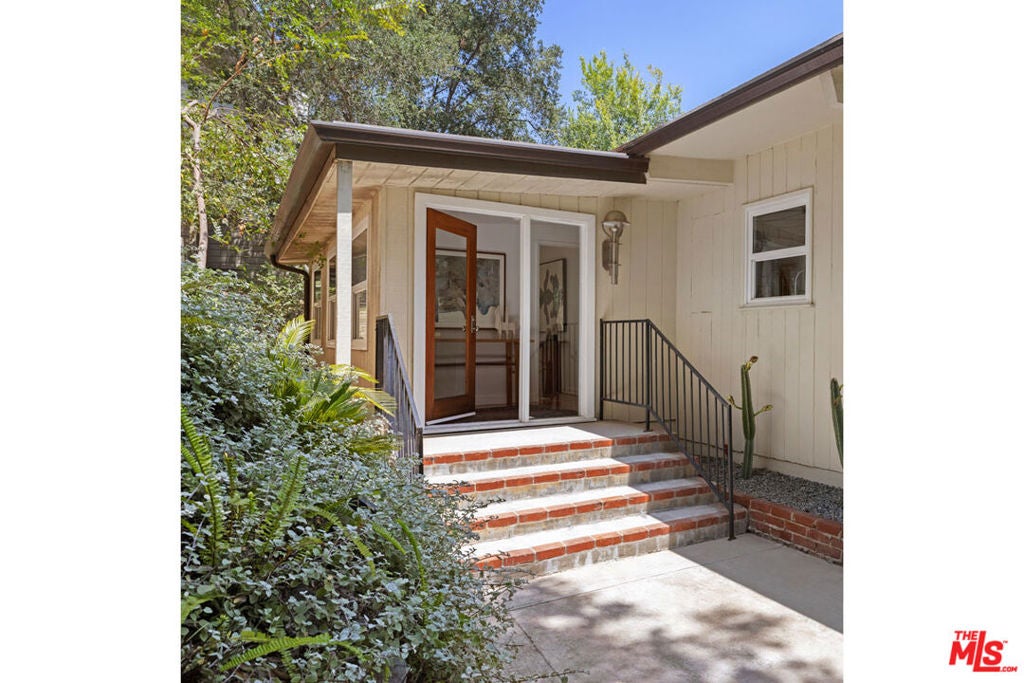 1730 La Loma Road, Pasadena CA 91105