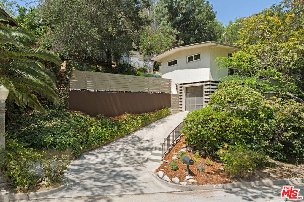 1730 La Loma Road