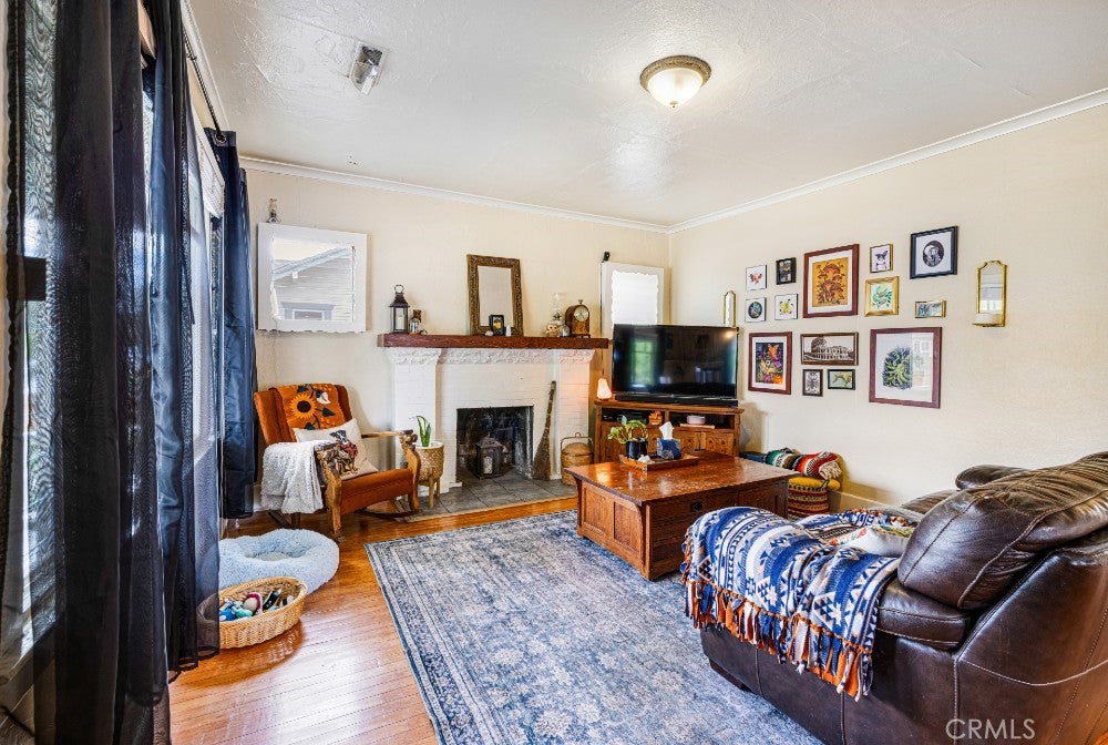 4390 Larchwood