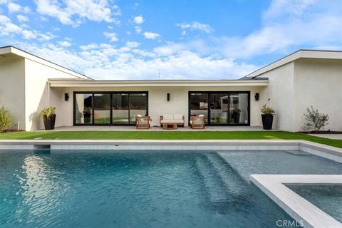 Photo of 23755 Clarendon, Woodland Hills, CA 91367 (MLS # OC26038425)