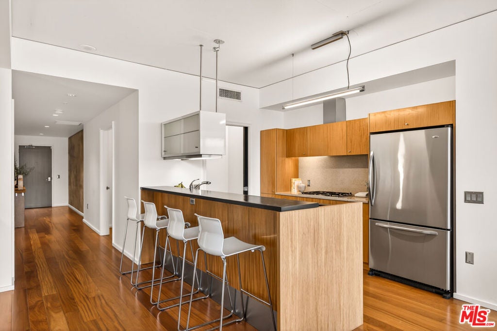 1155 S Grand Avenue 403