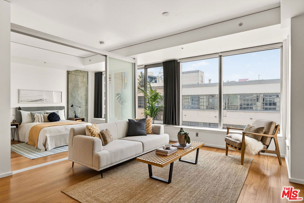 1155 S Grand Avenue 403, Los Angeles CA 90015