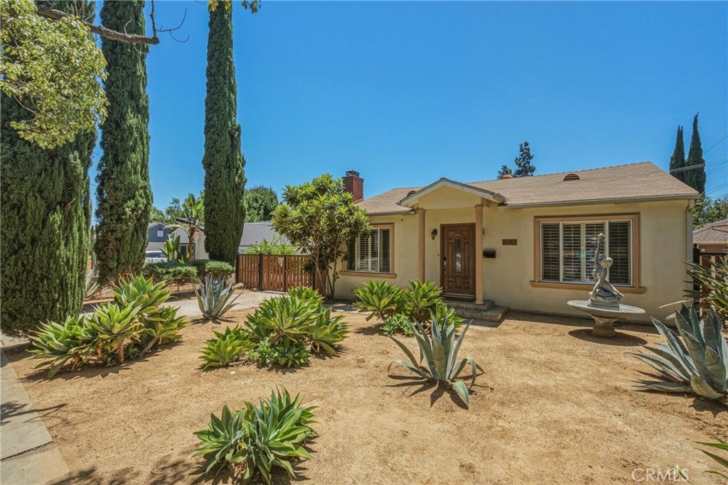3170 E Orange Grove