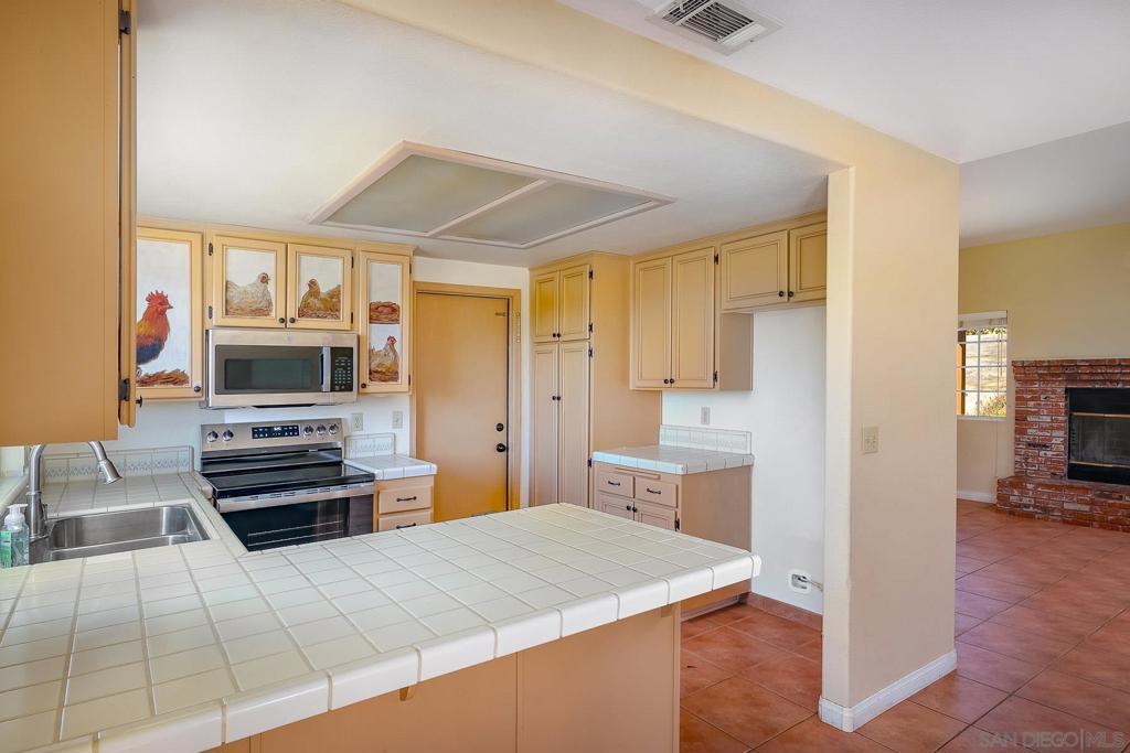 27301 Rowel Ct
