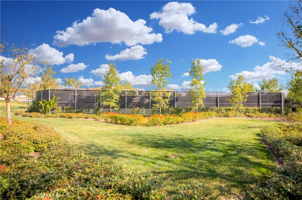 Studio Walk (STUW) - Residential