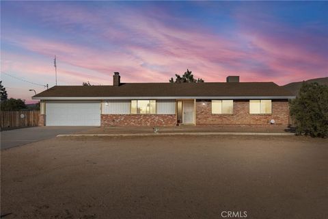 Photo of 9393 Juniper Street, Apple Valley, CA 92308 (MLS # HD26122505)