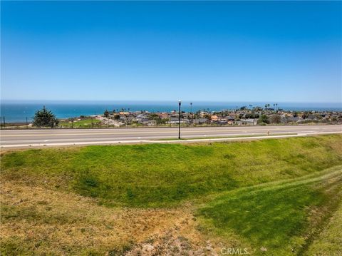 Tiny photo for 320 Foothill Road, Pismo Beach, CA 93449 (MLS # PI26089393)