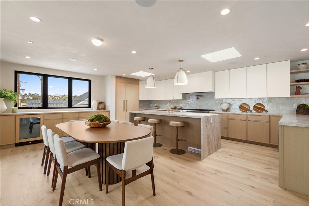 409 Crest Drive