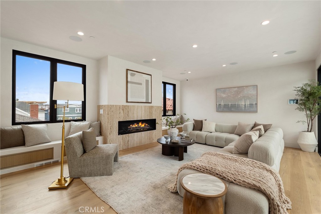 409 Crest Drive