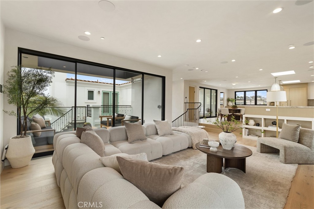 409 Crest Drive