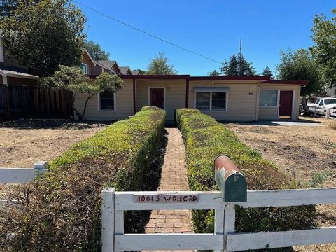 Photo of 1001 S Wolfe Road, Sunnyvale, CA 94086 (MLS # ML82044721)