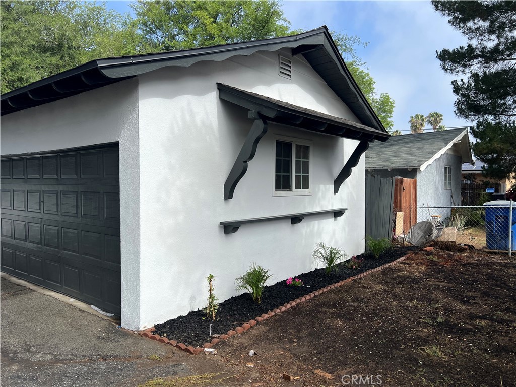 4060 Harrison
