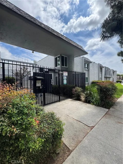 5500 Ackerfield Ave Unit 309, Long Beach, CA 90805 - MLS#: PW26072438