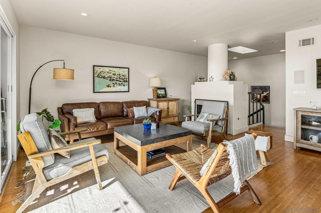 Del Mar - Residential Lease
