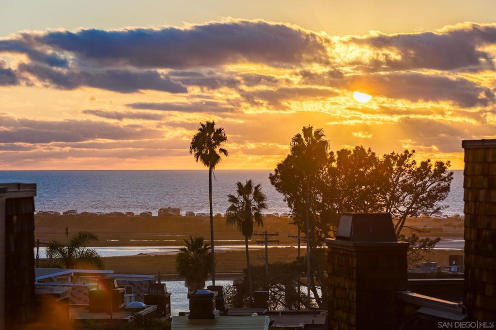 Del Mar - Residential Lease