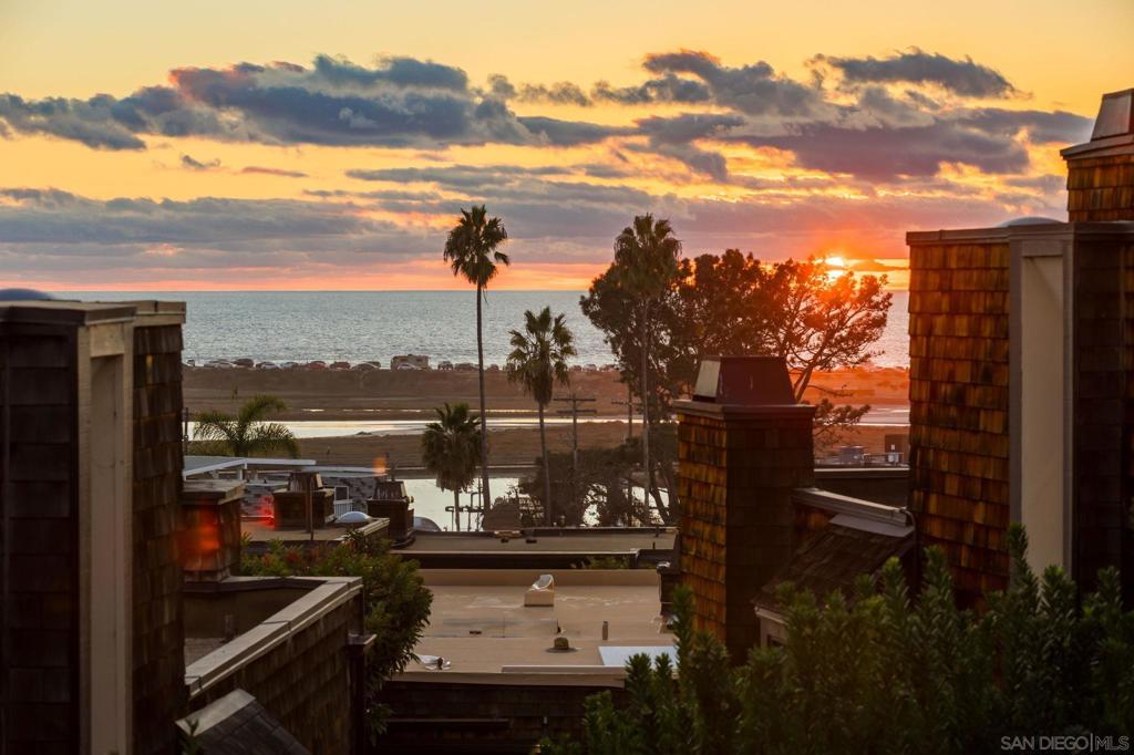 Del Mar - Residential Lease