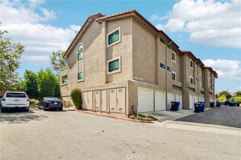 Photo of 1574 Charterwood Court, Thousand Oaks, CA 91362 (MLS # PW26196490)