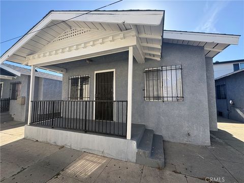 Photo of 625 W 57th St, Los Angeles, CA 90037 (MLS # PW26088068)