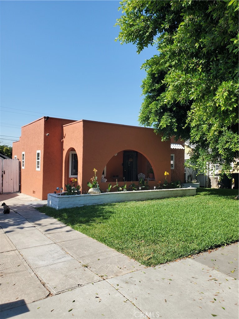 760 E H Street