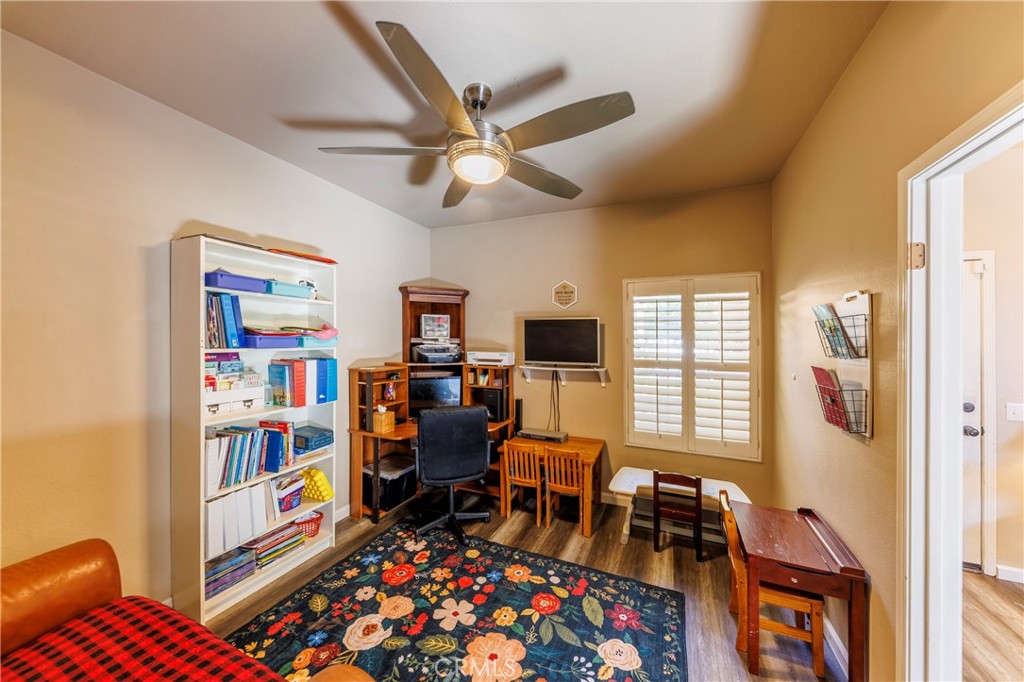 Eagle Glen - Residential