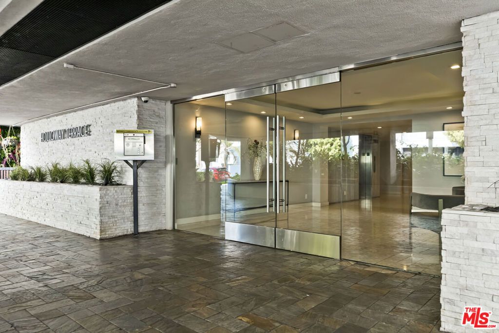 Photo of 8530 Holloway Drive #315, West Hollywood, CA 90069 (MLS # 25542717)