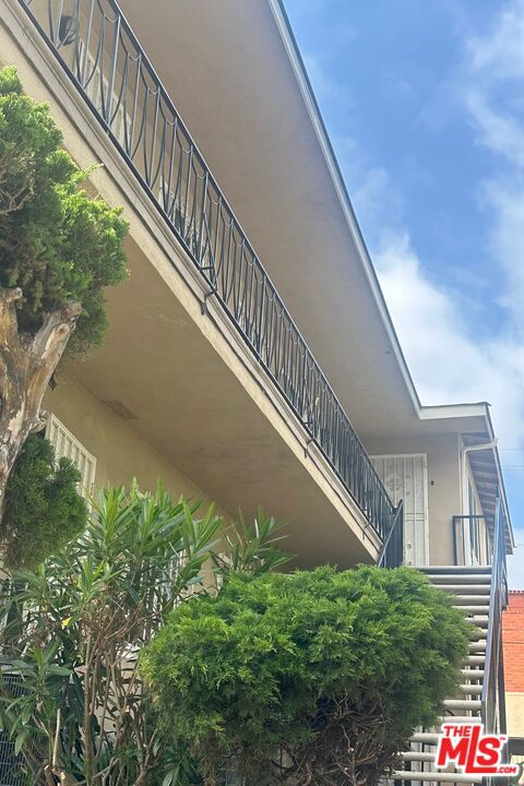 3209 Bartdon Avenue